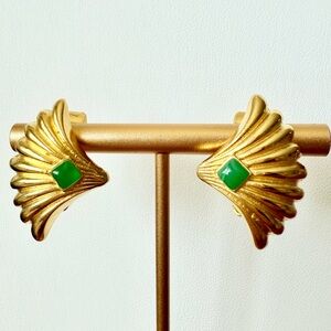 Vintage Gem Craft Gold Tone and Square Green Cabochon Fan Shell Wing Earrings